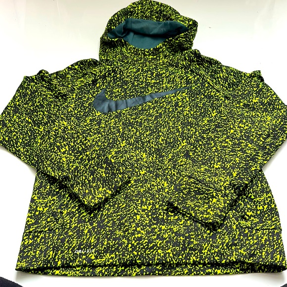 Nike Other - Nike dry fit sweatshirt with hood